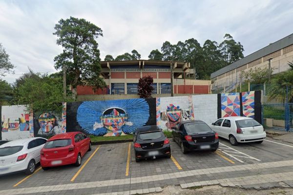Imagem da fachada PROFª MARIA DE OLIVEIRA LELLIS ITO
